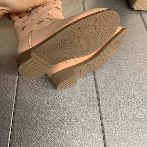 Carters 3 pairs of toddler boots size 6 and 7 - Picture 3 of 10